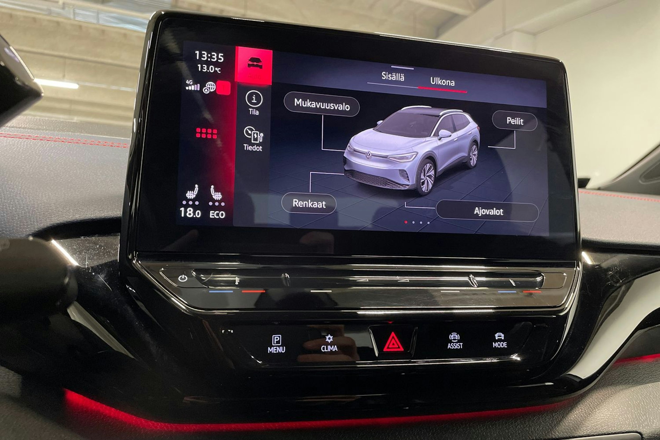 valkoinen Volkswagen ID.4 2022 kuva 23.