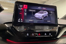 valkoinen Volkswagen ID.4 2022 kuva 23.