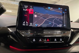 valkoinen Volkswagen ID.4 2022 kuva 24.