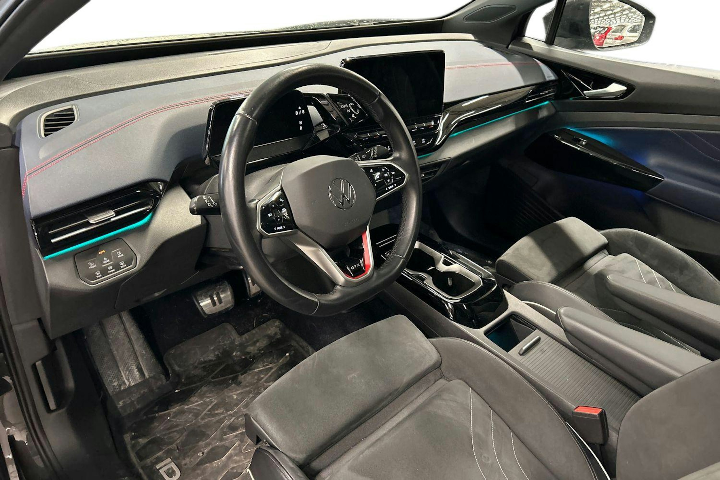 harmaa Volkswagen ID.4 2022 kuva 3.