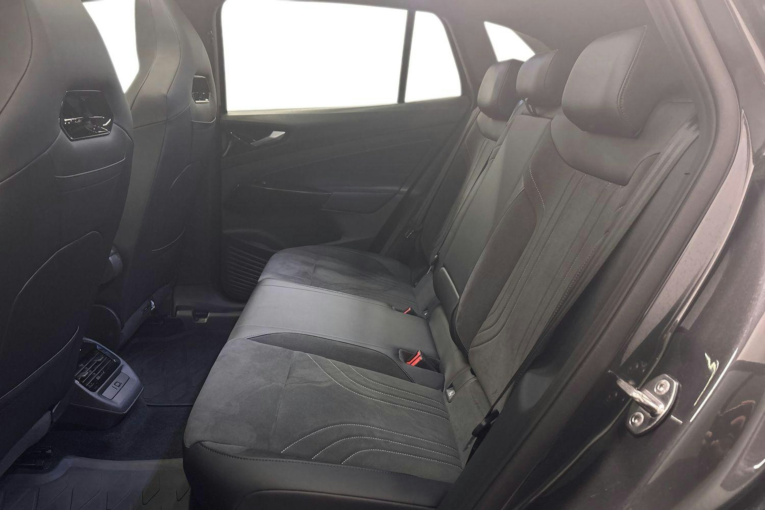 harmaa Volkswagen ID.4 2022 kuva 10.