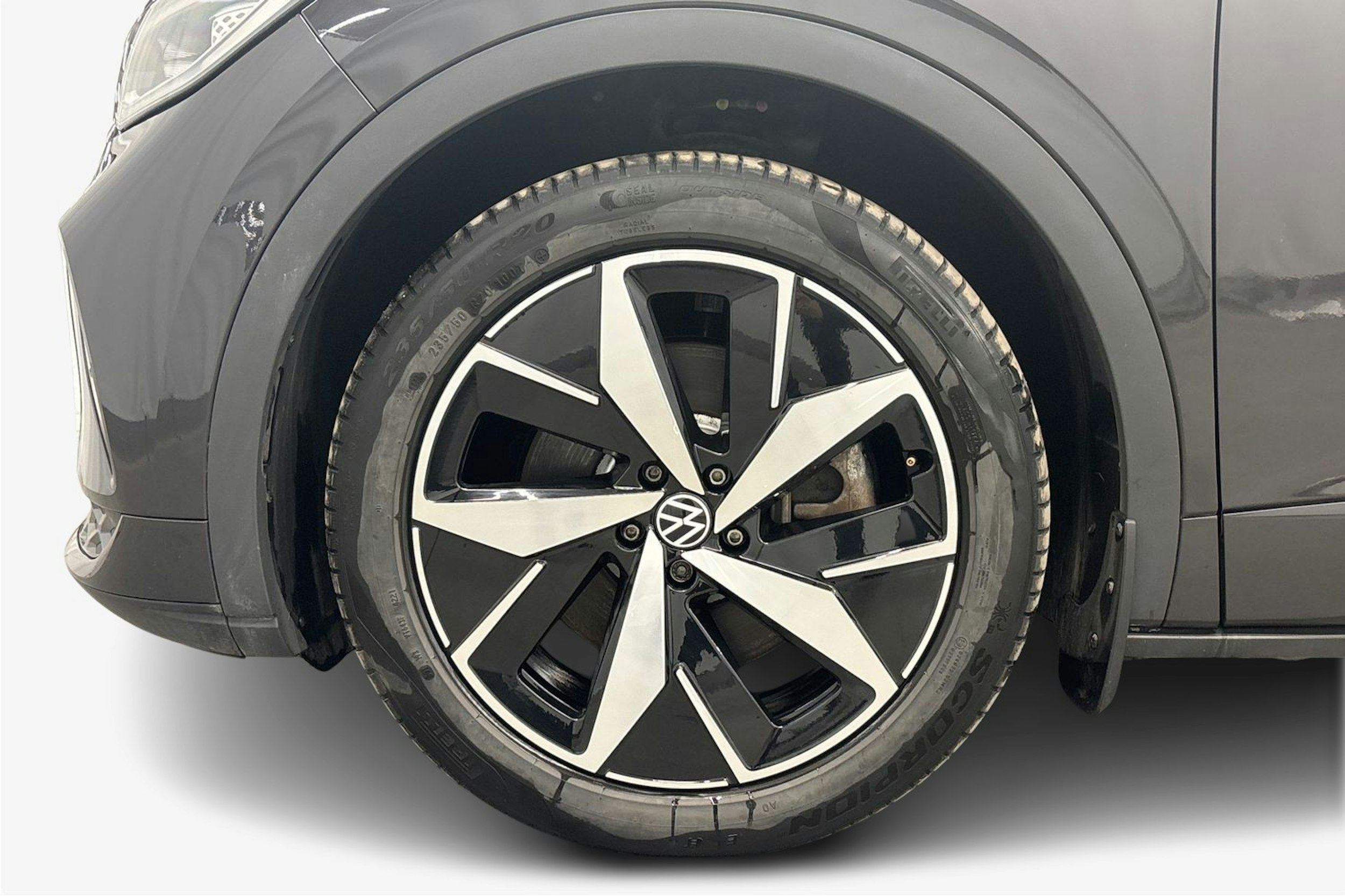 harmaa Volkswagen ID.4 2022 kuva 11.