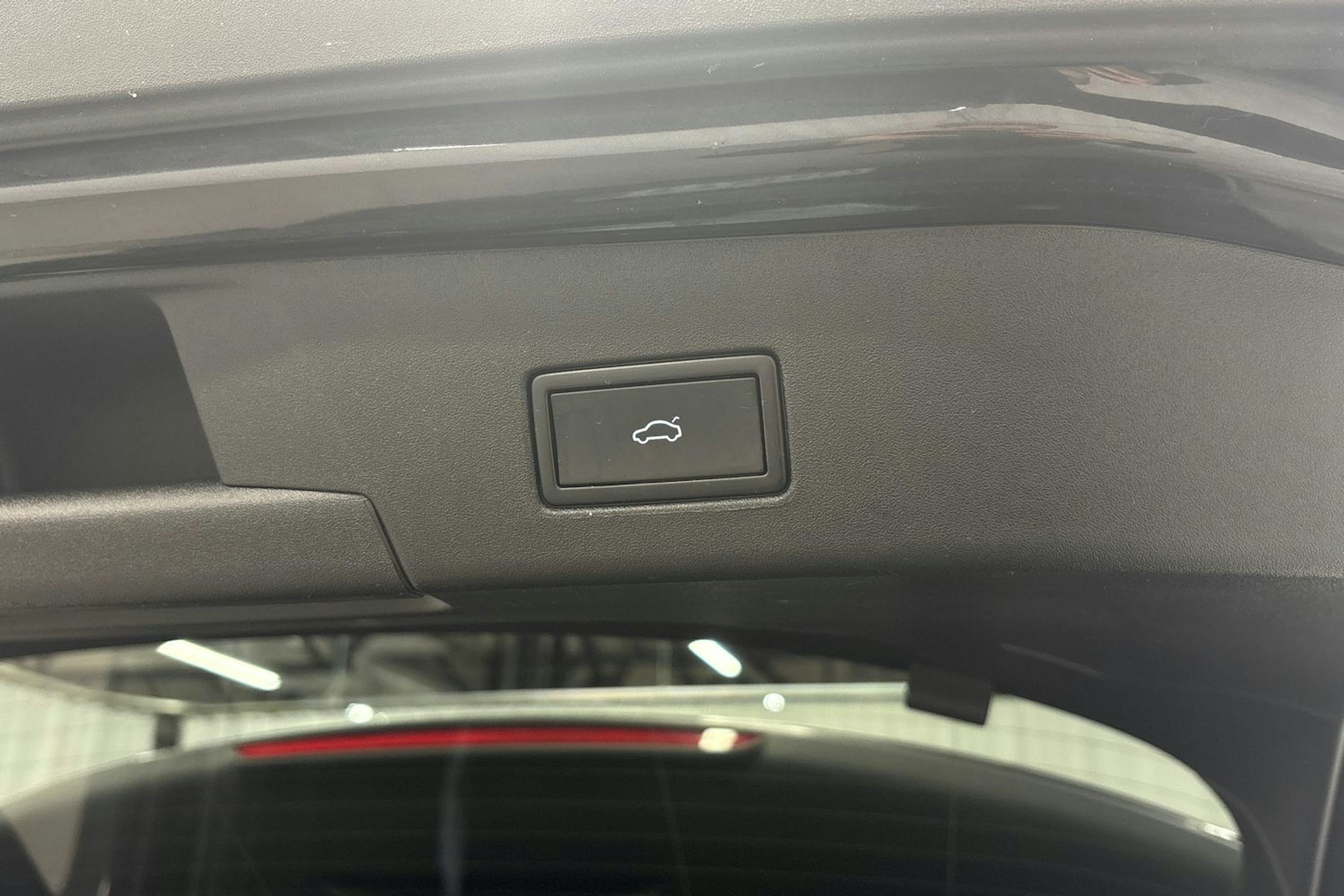 harmaa Volkswagen ID.4 2022 kuva 19.