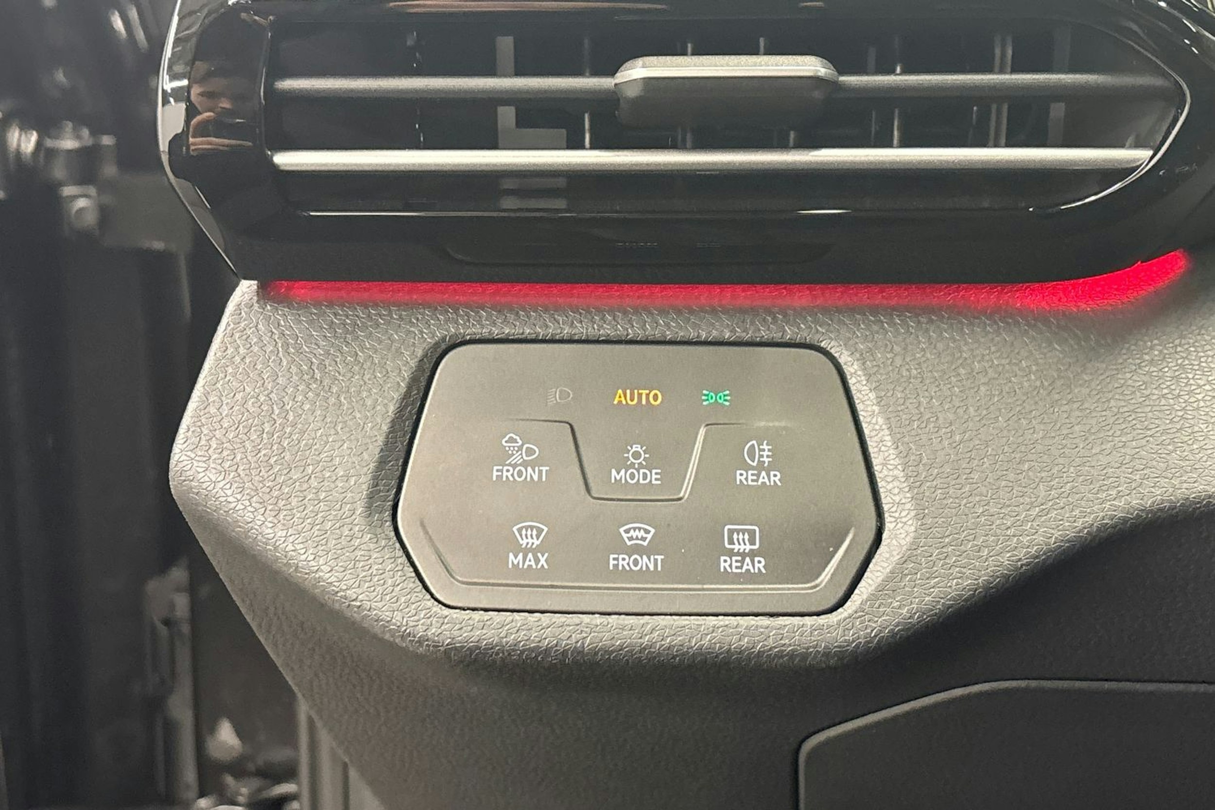 harmaa Volkswagen ID.4 2022 kuva 23.