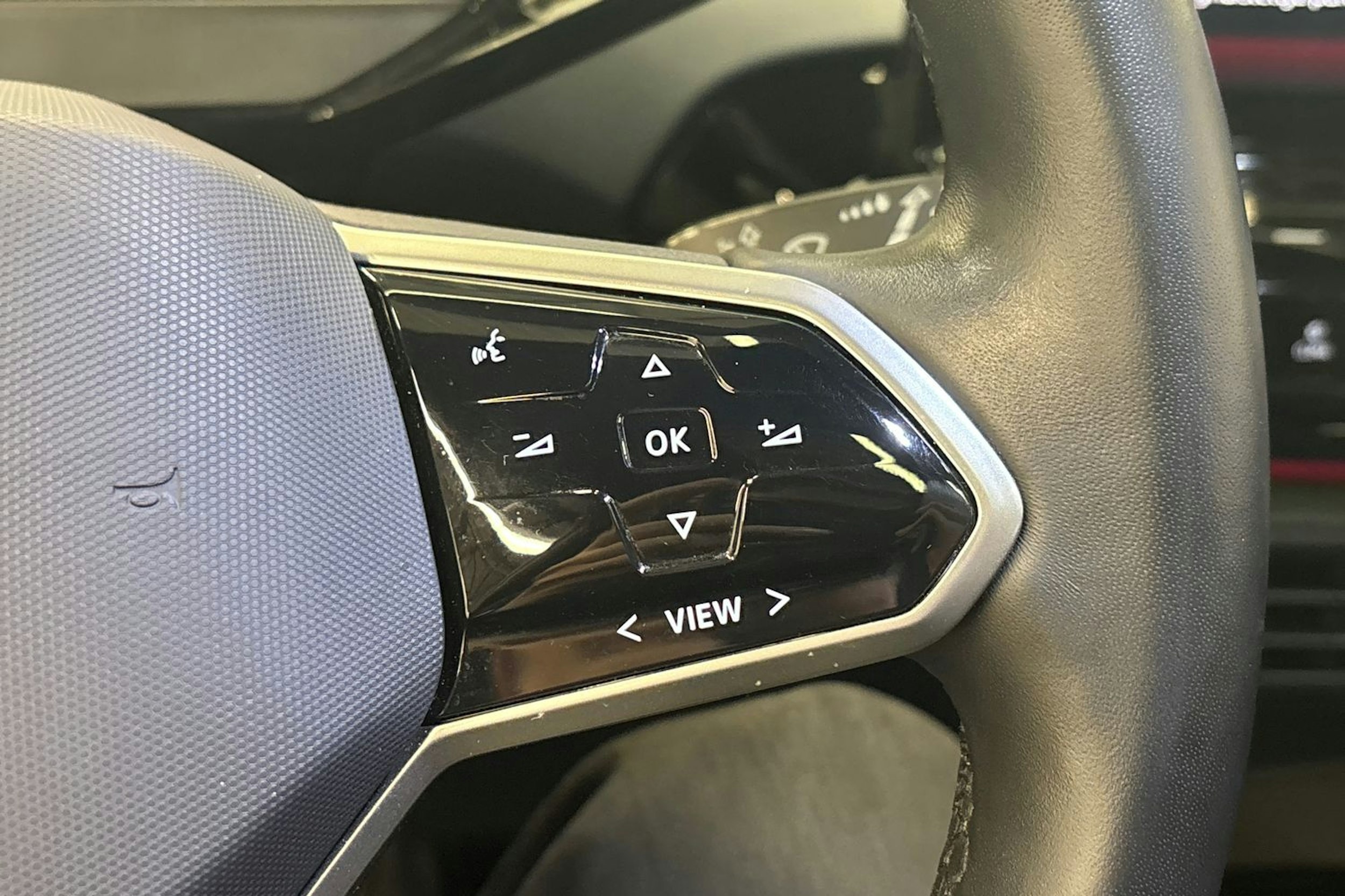 harmaa Volkswagen ID.4 2022 kuva 25.