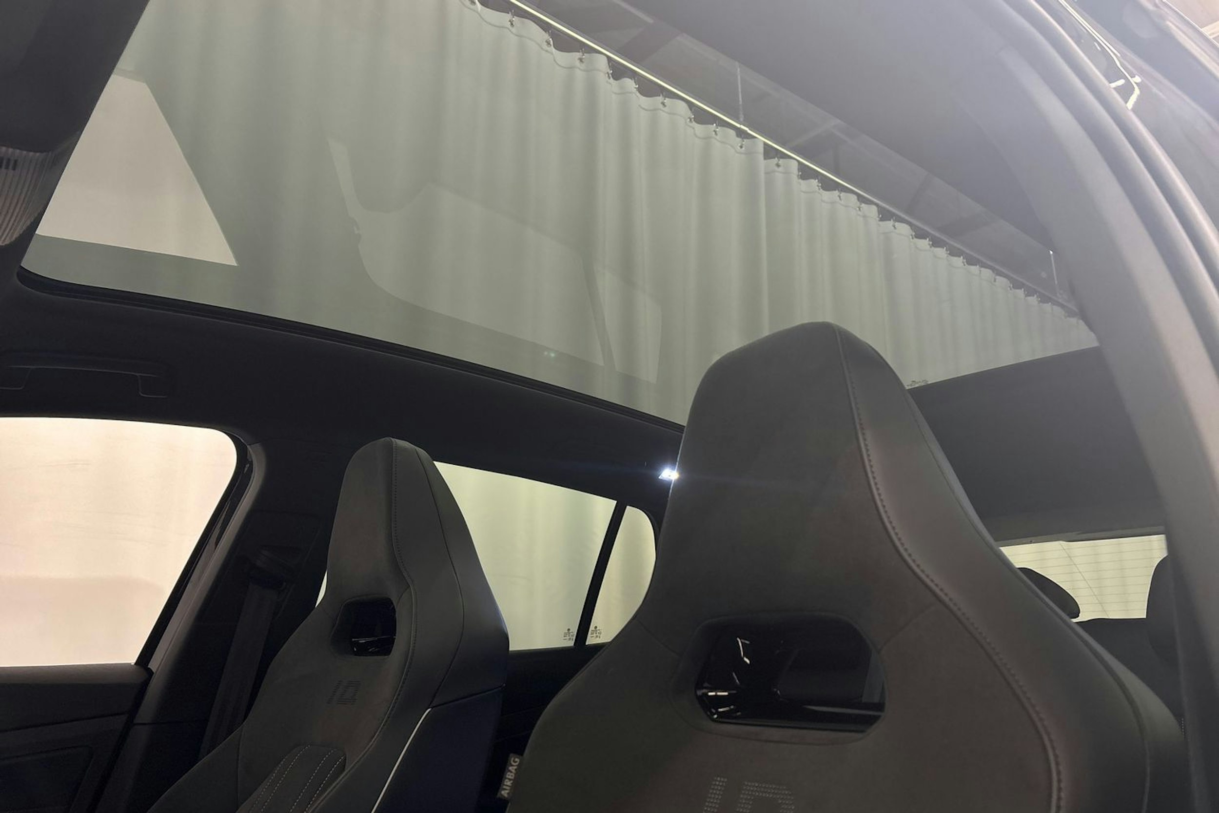 harmaa Volkswagen ID.4 2022 kuva 32.