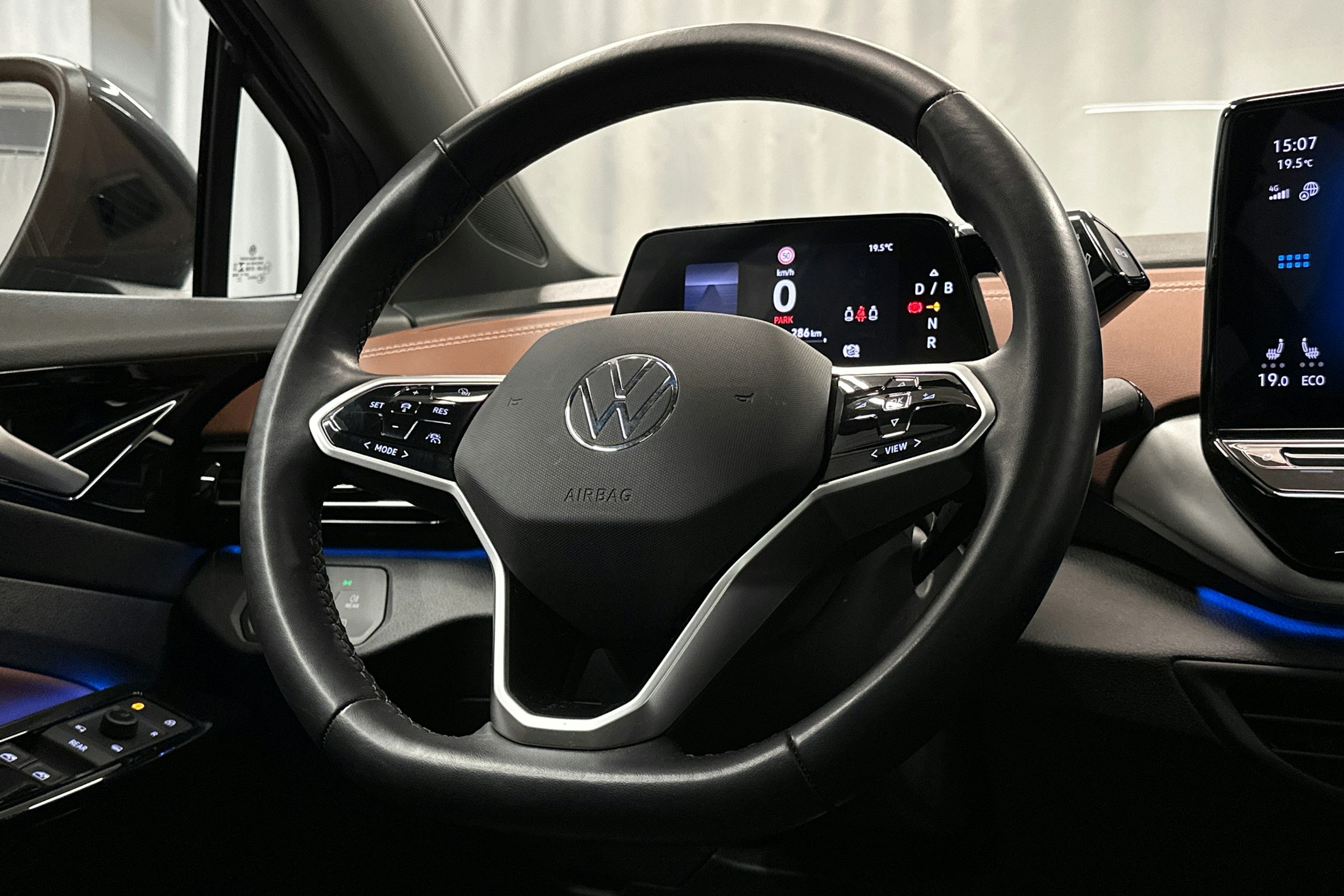 harmaa Volkswagen ID.4 2022 kuva 22.
