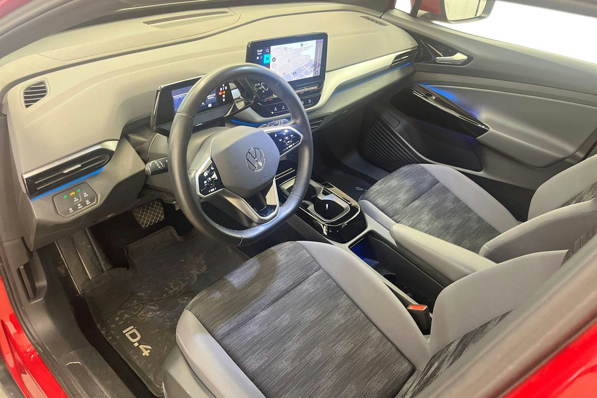 punainen Volkswagen ID.4 2022 kuva 7.