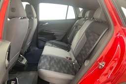 punainen Volkswagen ID.4 2022 kuva 10.