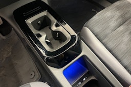 punainen Volkswagen ID.4 2022 kuva 20.