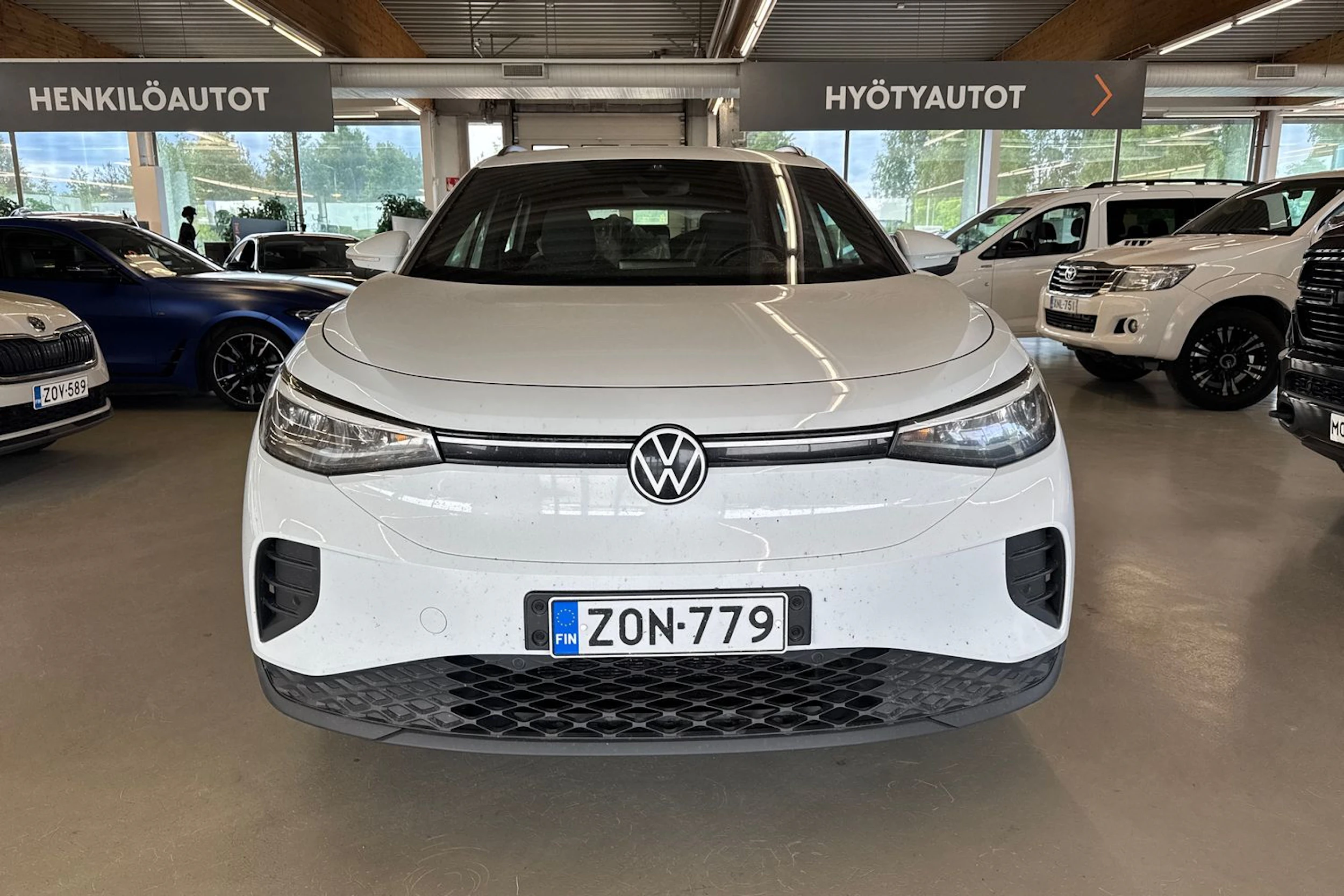 valkoinen Volkswagen ID.4 2022 kuva 7.