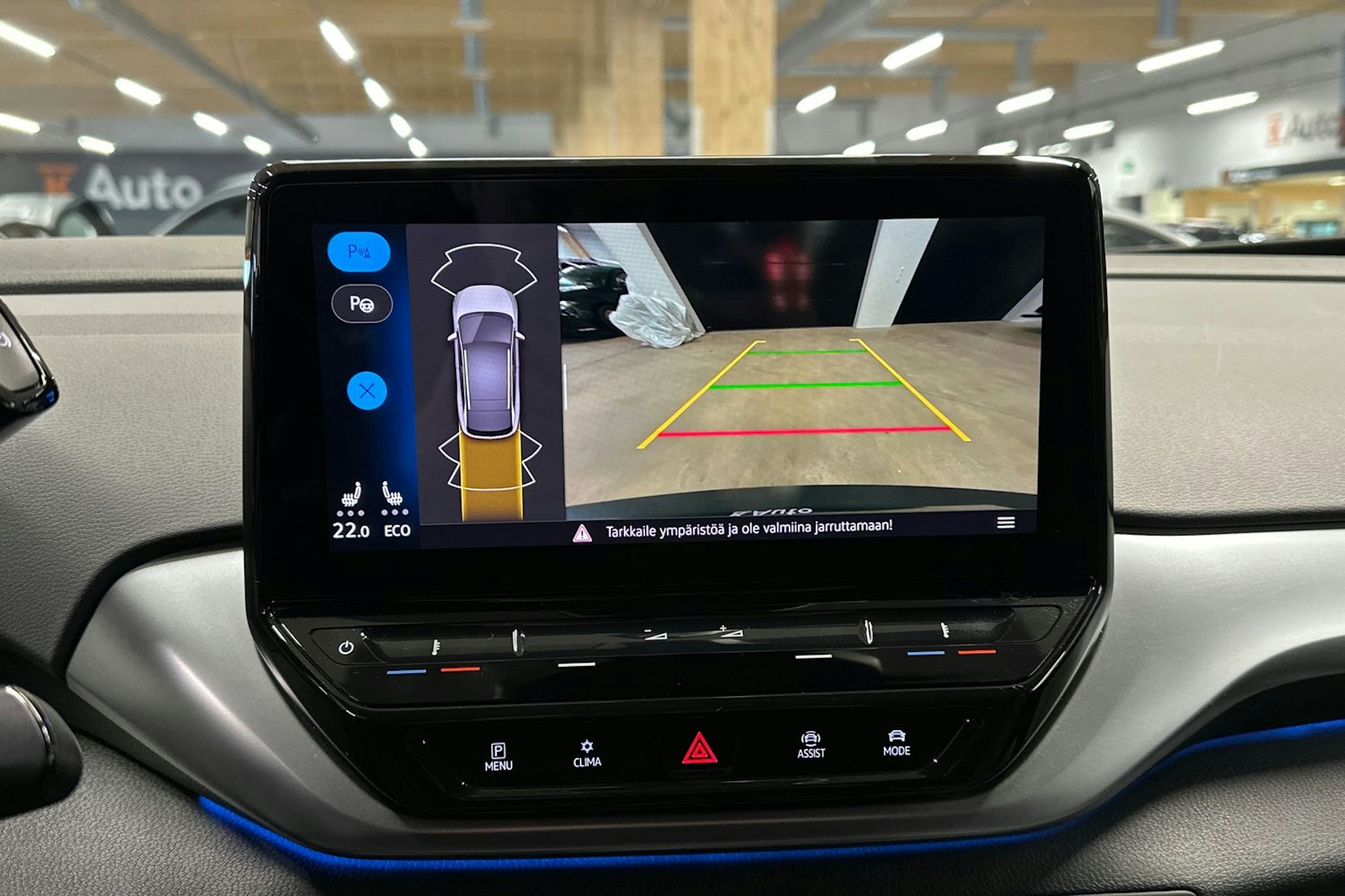 valkoinen Volkswagen ID.4 2022 kuva 15.