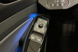 valkoinen Volkswagen ID.4 2022 kuva 27.