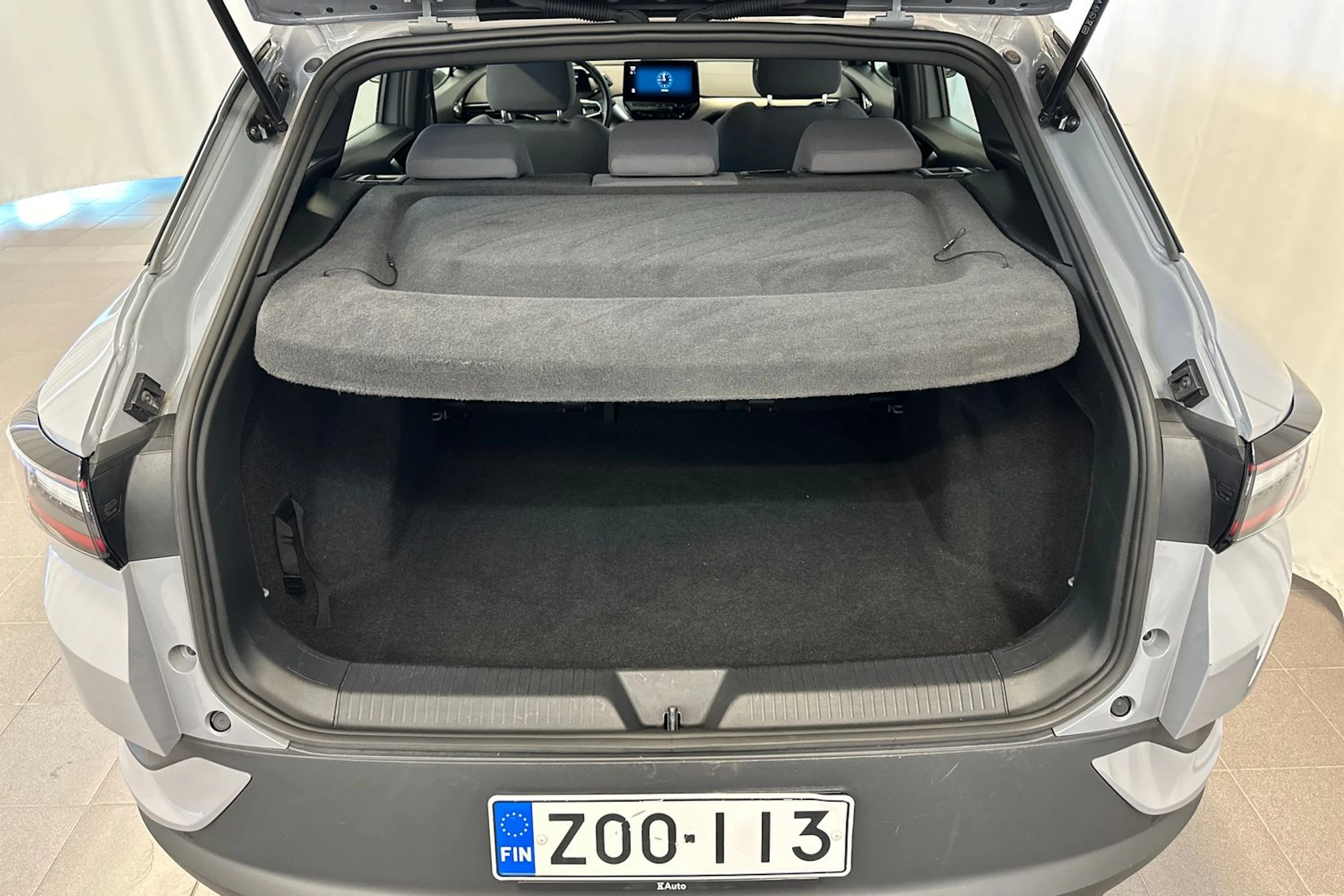 harmaa Volkswagen ID.4 2022 kuva 11.