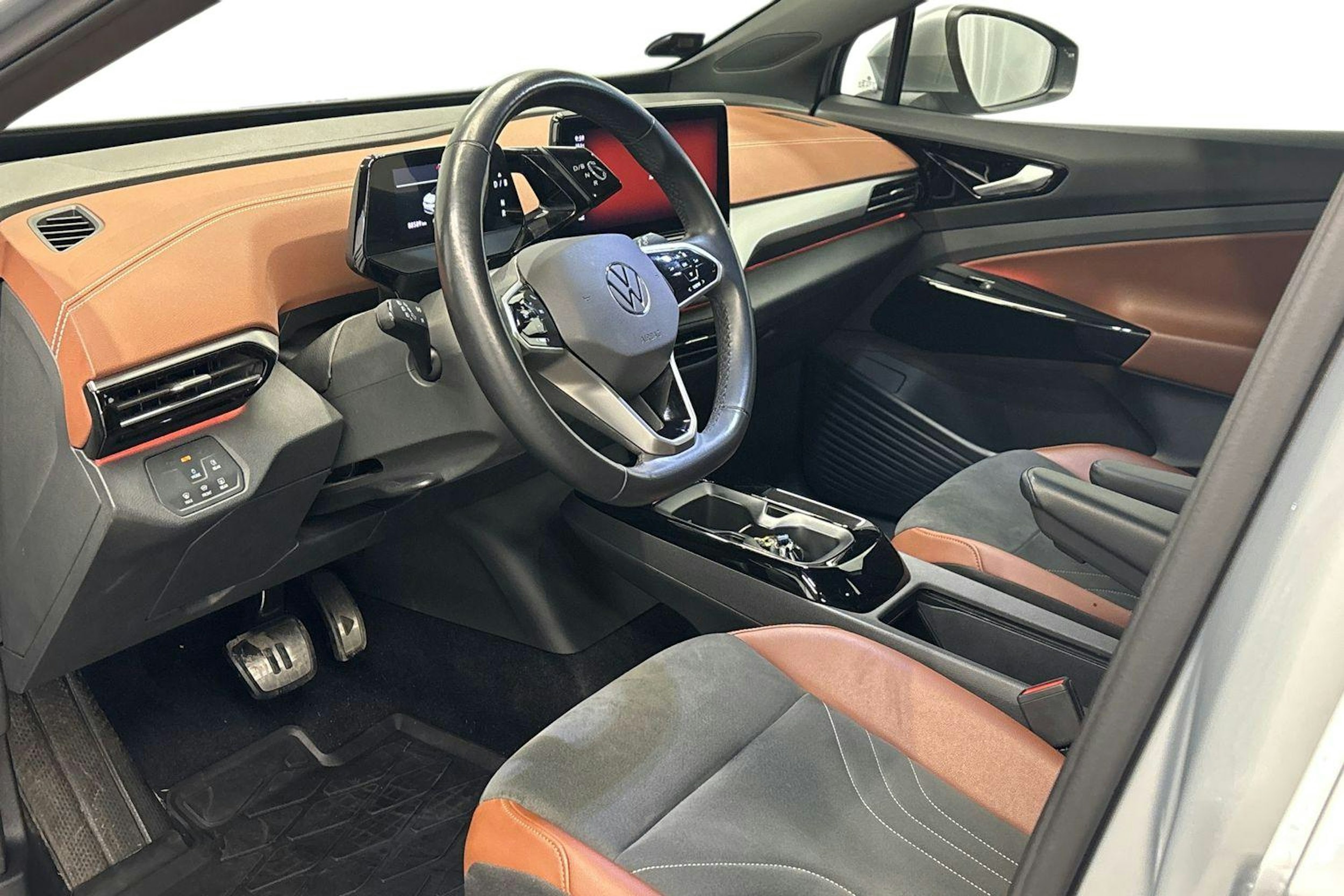 harmaa Volkswagen ID.4 2022 kuva 7.