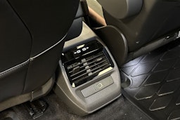 harmaa Volkswagen ID.4 2022 kuva 17.