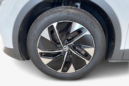 valkoinen Volkswagen ID.4 2022 kuva 11.