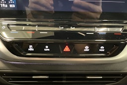 valkoinen Volkswagen ID.4 2022 kuva 33.