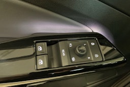 valkoinen Volkswagen ID.4 2022 kuva 35.