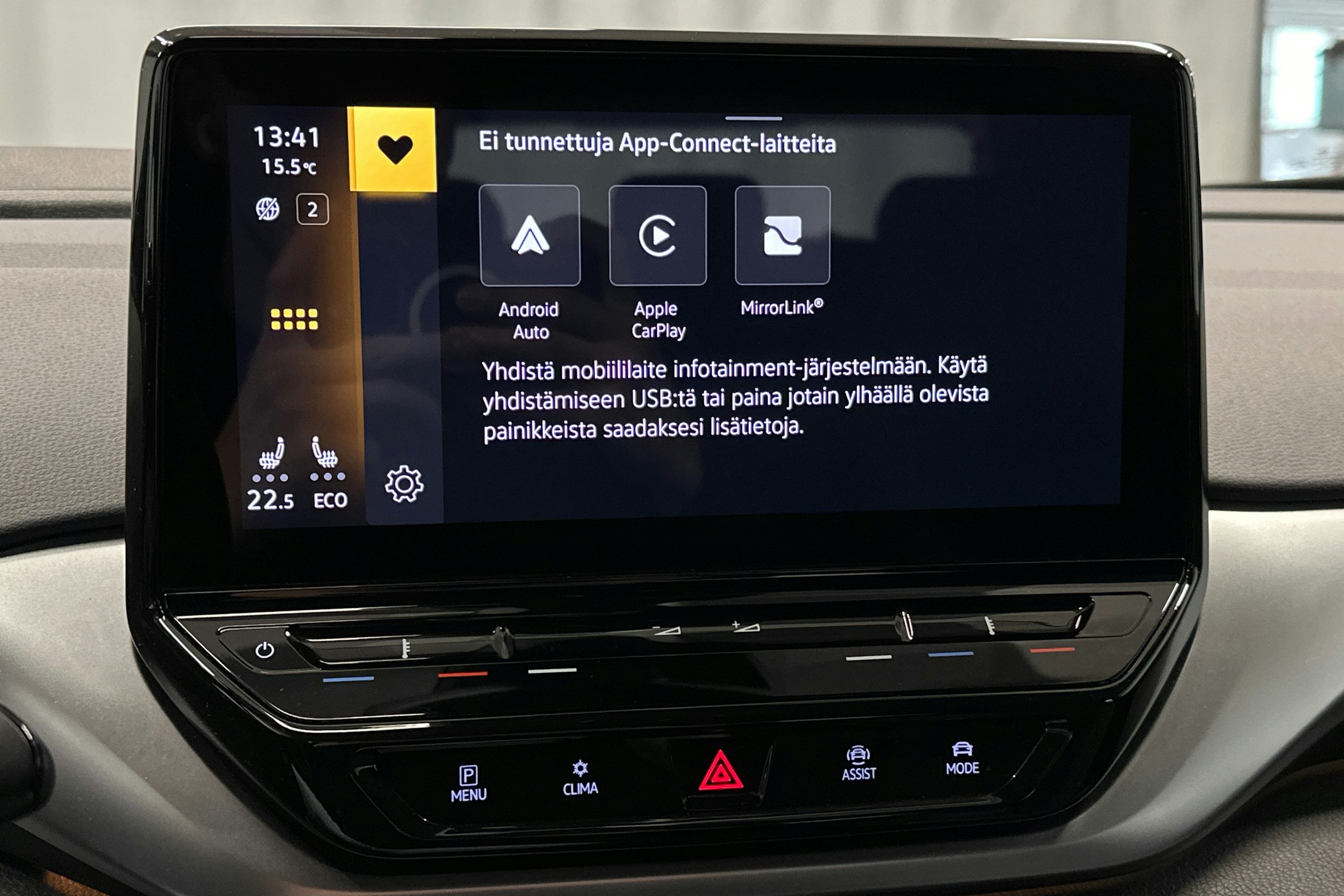 valkoinen Volkswagen ID.4 2022 kuva 21.