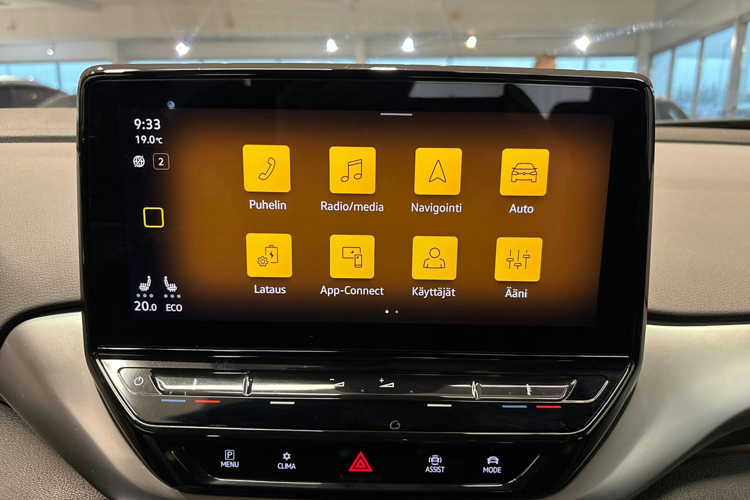 harmaa Volkswagen ID.4 2022 kuva 18.