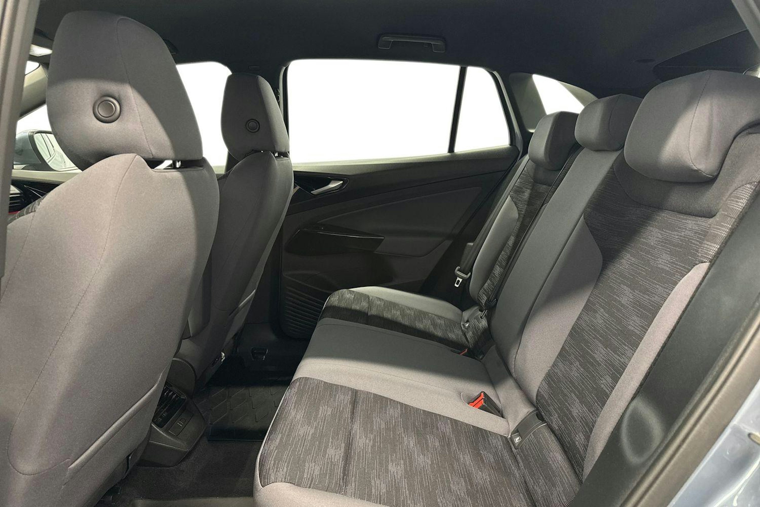 sininen Volkswagen ID.4 2022 kuva 10.