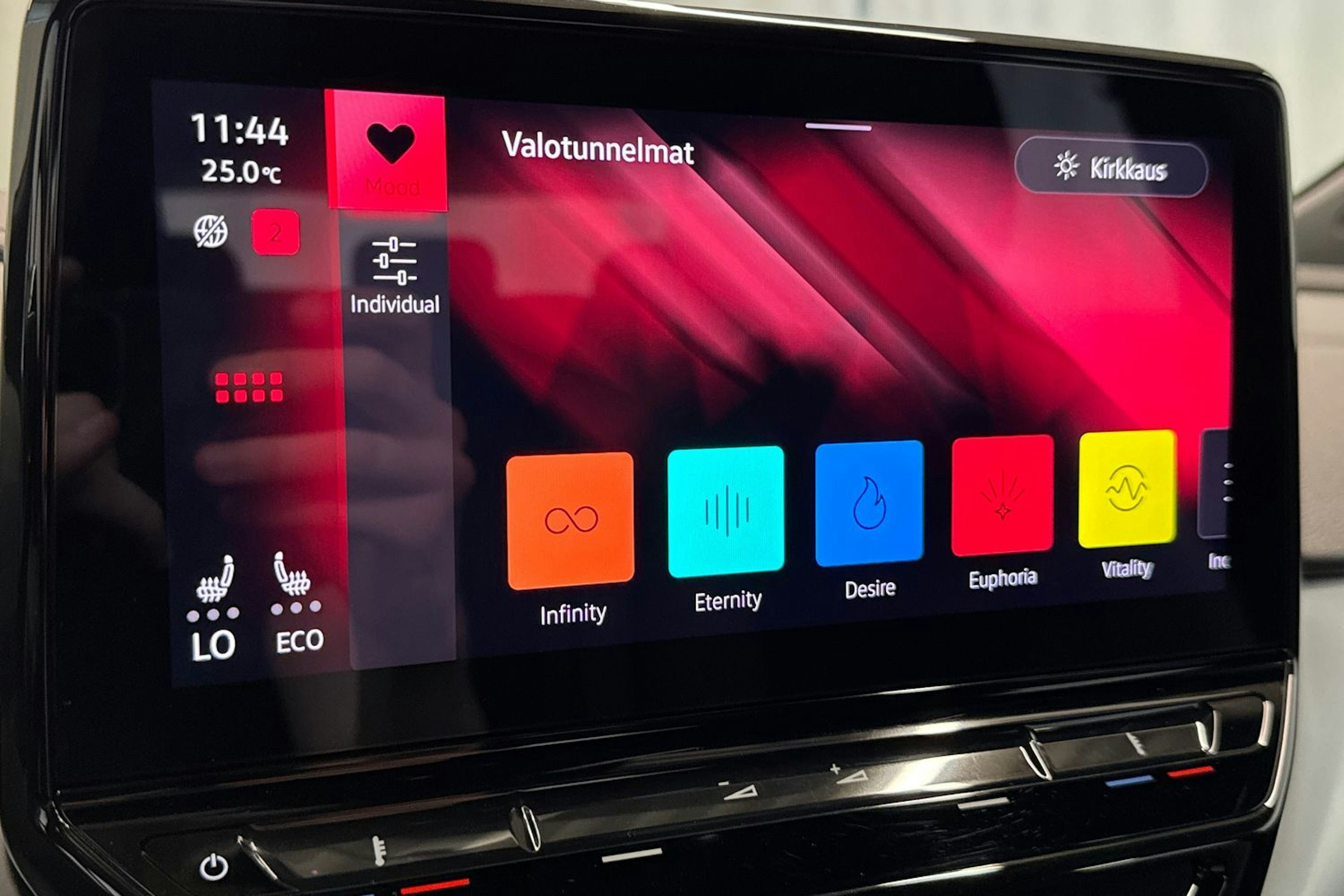 sininen Volkswagen ID.4 2022 kuva 20.