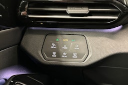 valkoinen Volkswagen ID.4 2022 kuva 17.