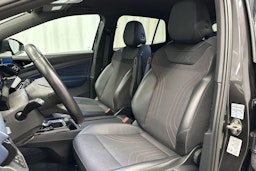 harmaa Volkswagen ID.4 2022 kuva 29.