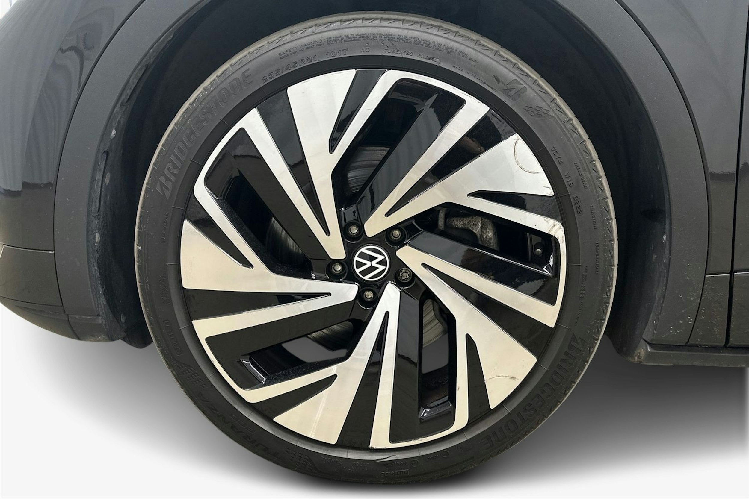harmaa Volkswagen ID.4 2022 kuva 11.