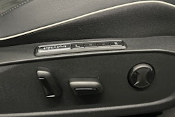 harmaa Volkswagen ID.4 2022 kuva 20.