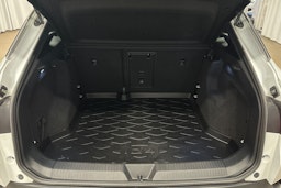 valkoinen Volkswagen ID.4 2022 kuva 14.