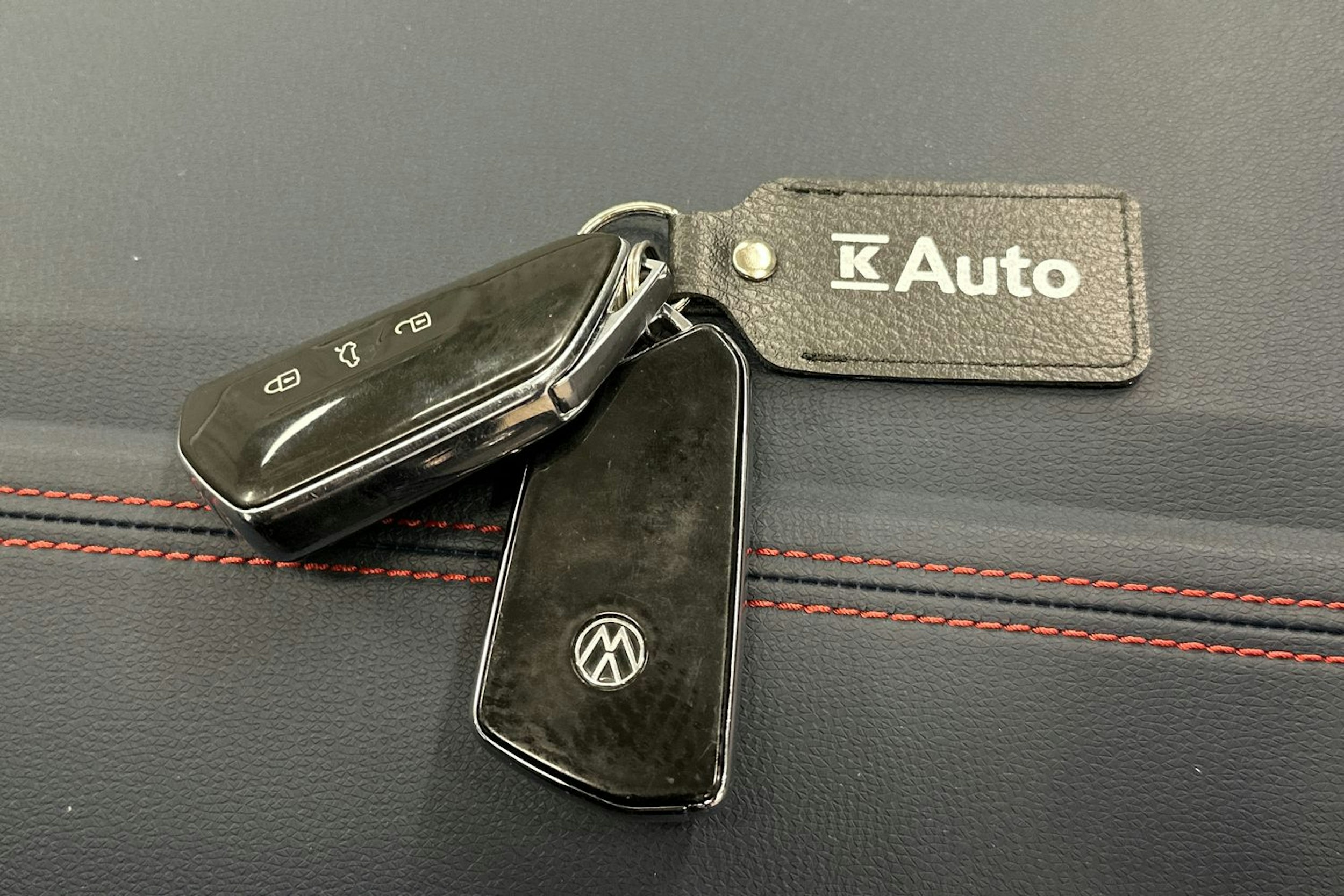 harmaa Volkswagen ID.4 2022 kuva 30.