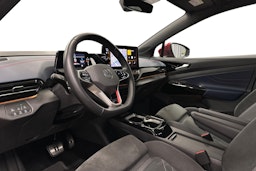 punainen Volkswagen ID.4 2022 kuva 6.