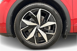 punainen Volkswagen ID.4 2022 kuva 9.