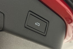 punainen Volkswagen ID.4 2022 kuva 12.