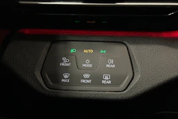 harmaa Volkswagen ID.4 2022 kuva 24.