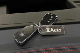 harmaa Volkswagen ID.4 2022 kuva 32.