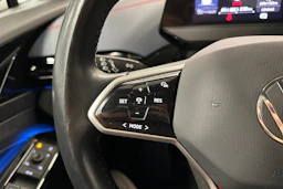 musta Volkswagen ID.4 2022 kuva 15.