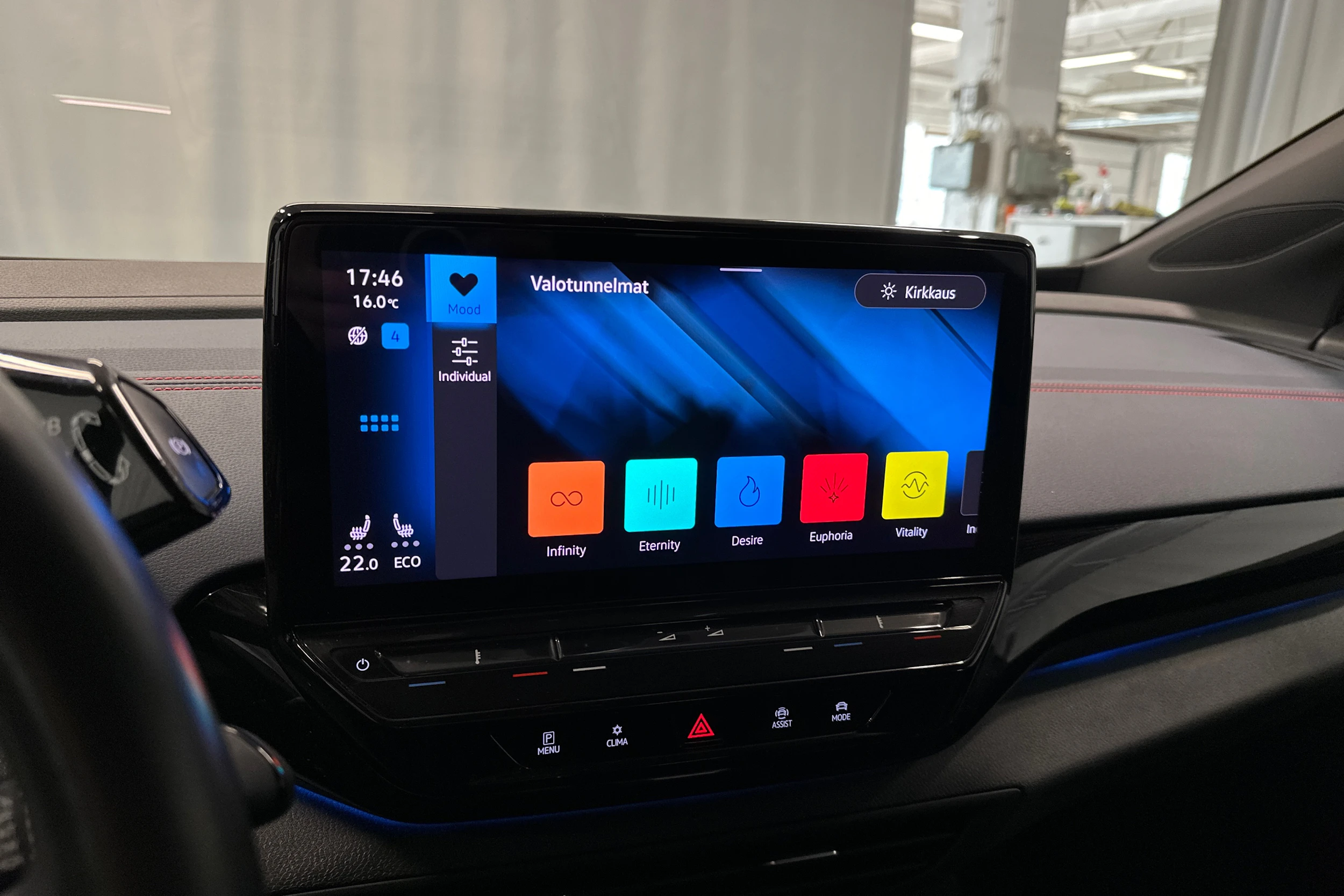 musta Volkswagen ID.4 2022 kuva 25.