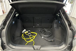 musta Volkswagen ID.4 2022 kuva 28.