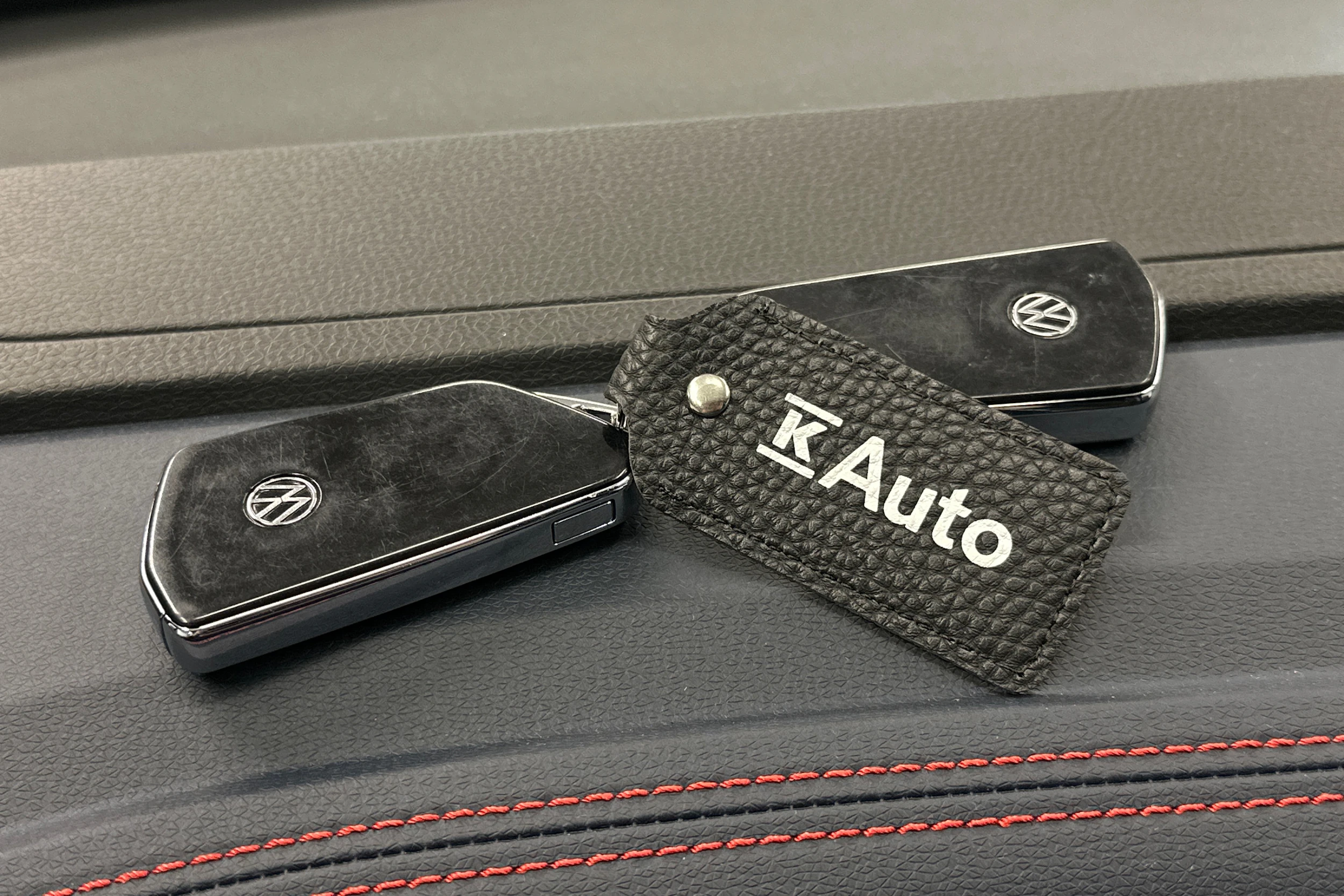 valkoinen Volkswagen ID.4 2022 kuva 28.