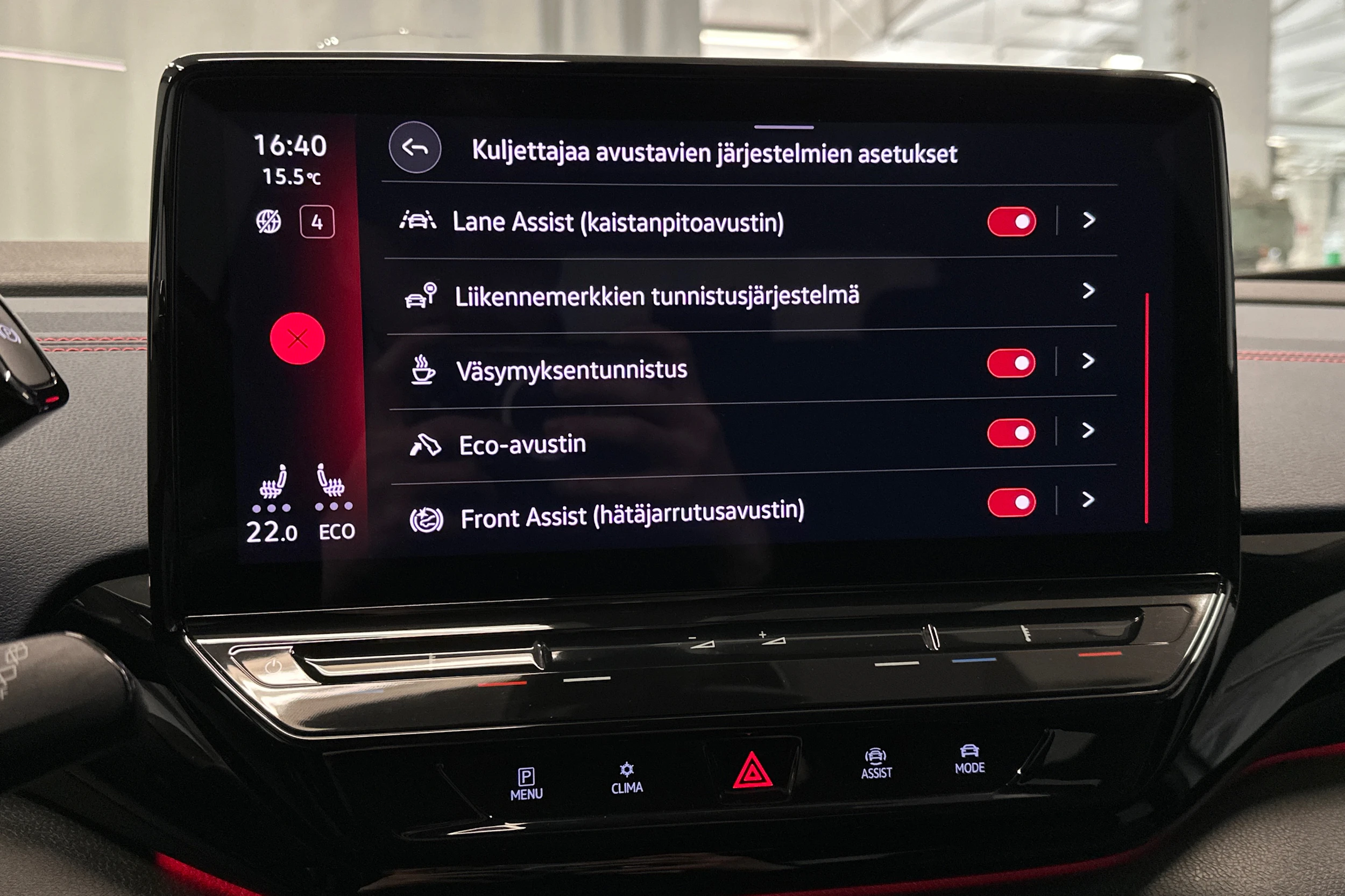 valkoinen Volkswagen ID.4 2022 kuva 29.