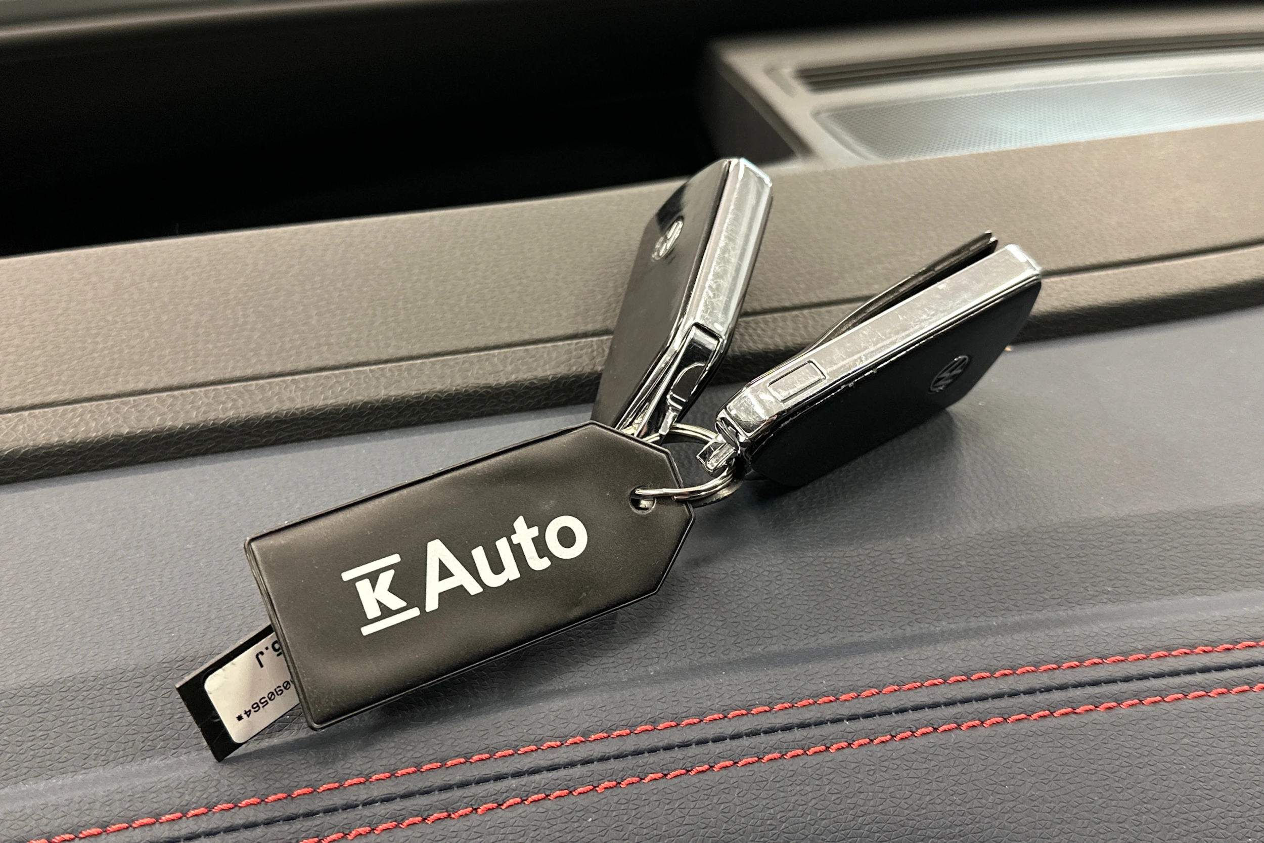 valkoinen Volkswagen ID.4 2022 kuva 32.