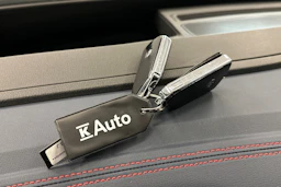 valkoinen Volkswagen ID.4 2022 kuva 32.