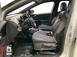 valkoinen Volkswagen ID.4 2023 kuva 3.