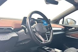 valkoinen Volkswagen ID.4 2023 kuva 3.