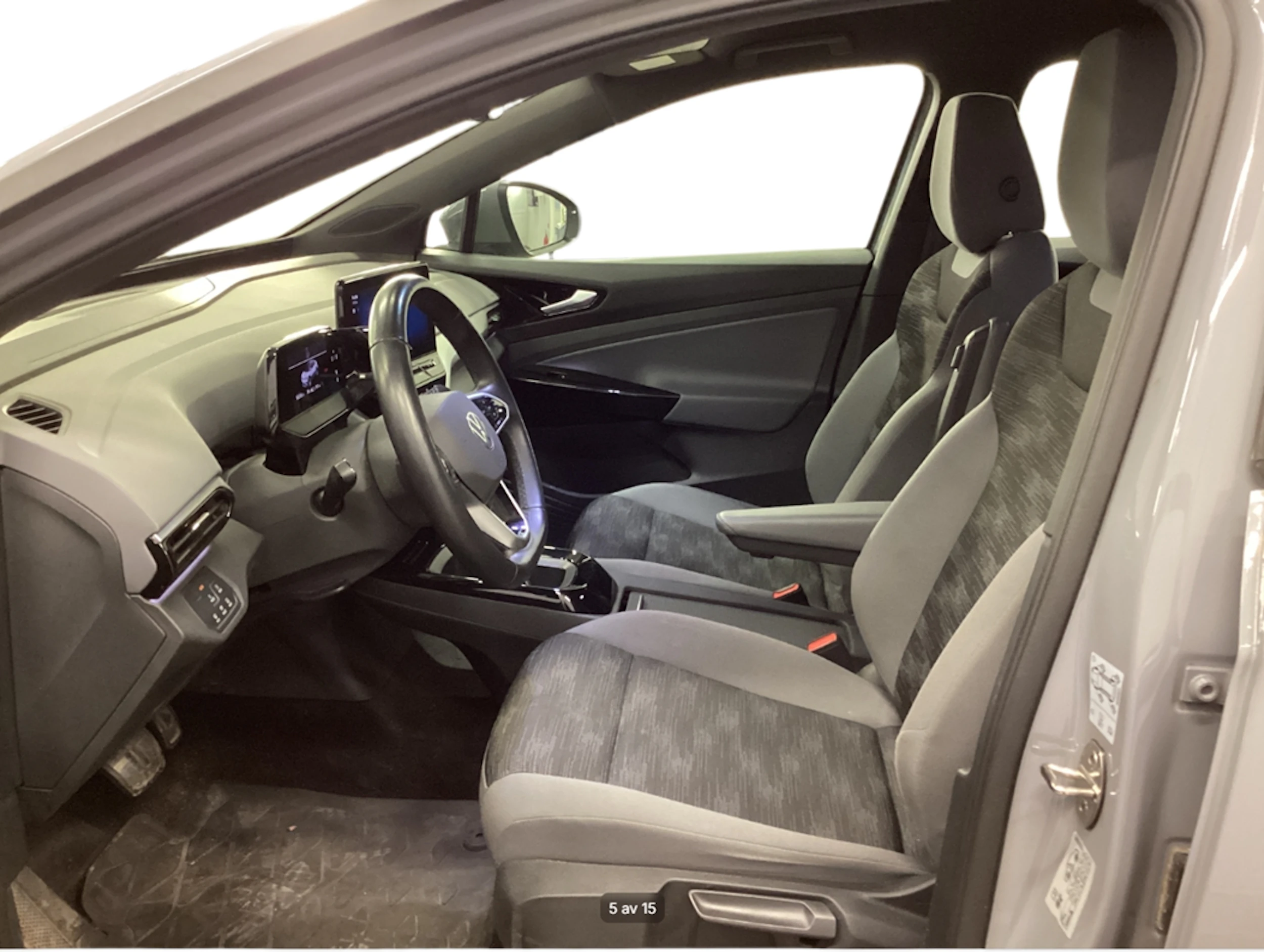 harmaa Volkswagen ID.4 2023 kuva 3.