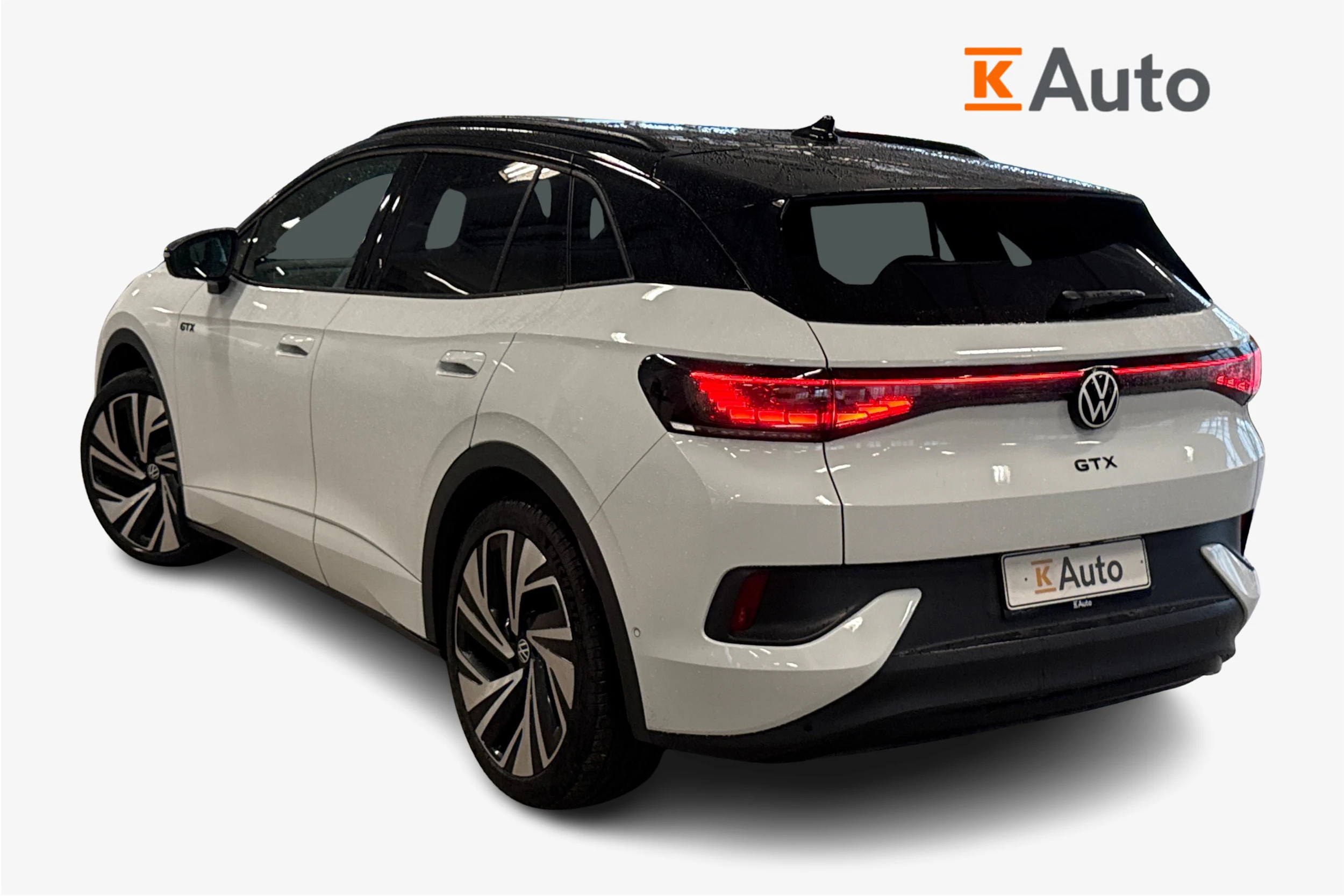 valkoinen Volkswagen ID.4 2023 kuva 2.