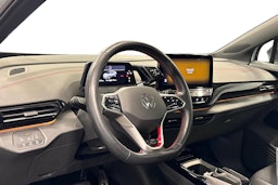 valkoinen Volkswagen ID.4 2023 kuva 3.